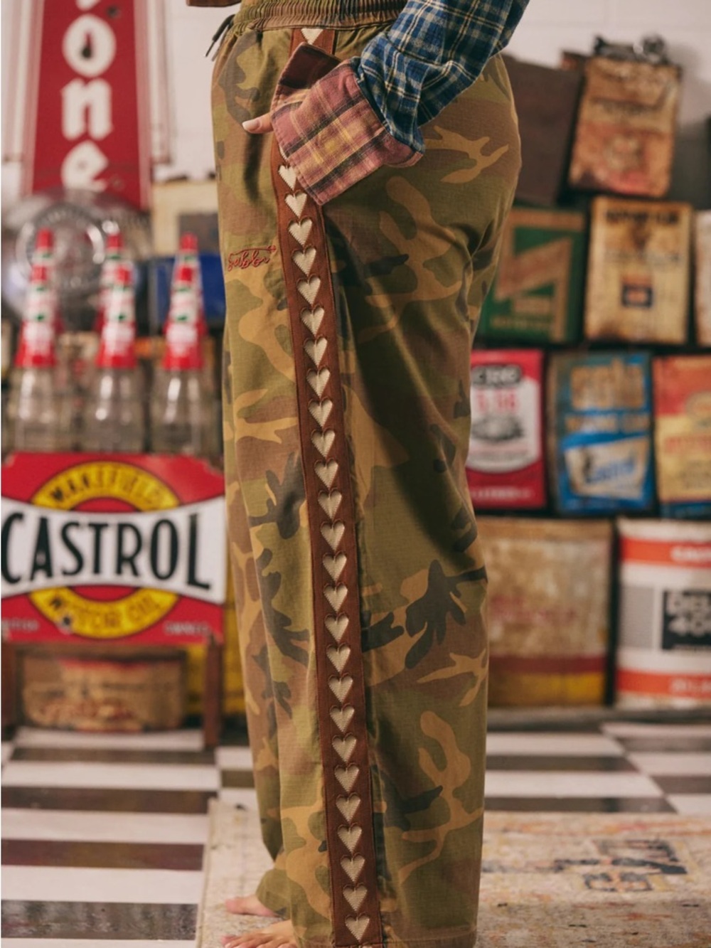 SABBI- Camo Pant NWT - Picture 3 of 8